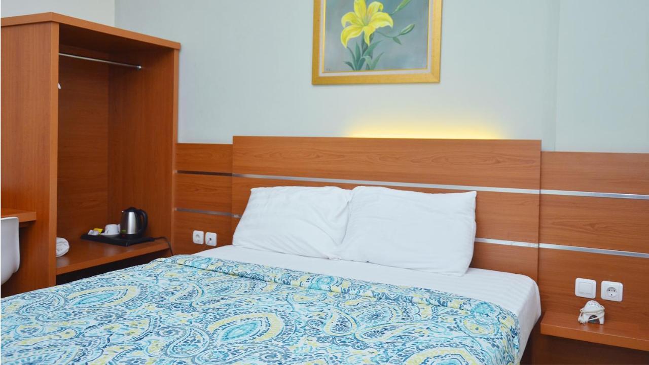 Gaia Asri Hotel Pamanukan Hilir Kültér fotó